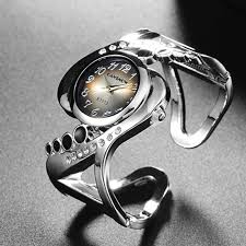 Guide d’achat de montre bracelet pour femme : Trouvez le style parfait !