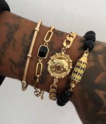 Le Bracelet Homme Hermès : Symbole d’Élégance et de Raffinement