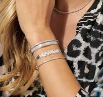 Élégance et Raffinement : Le Bracelet Femme Diamant, Symbole de Luxe et de Prestige