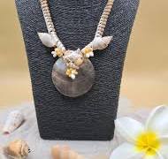 collier en nacre