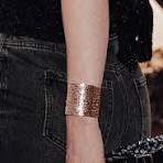 Bracelet Large Femme : L’Accessoire Tendance et Élégant à Adopter
