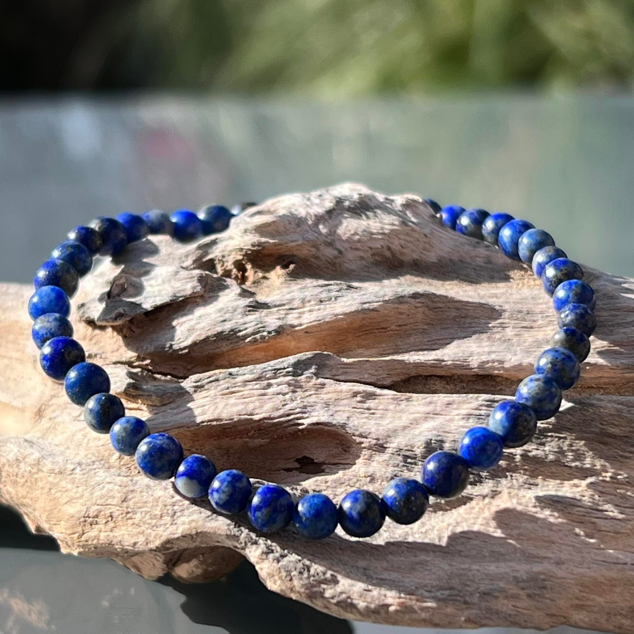 Bracelet Lapis Lazuli pour Homme : Élégance Intemporelle et Signification Spirituelle