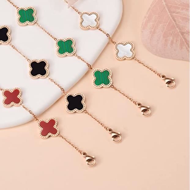 Bracelet de Marque pour Femme : l&rsquo;Accessoire Indispensable de l&rsquo;Élégance Féminine