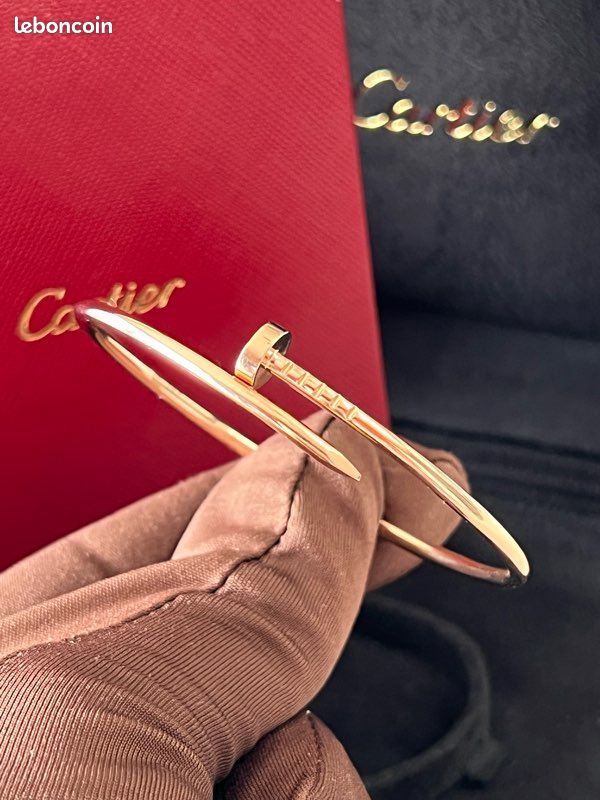 Le Bracelet Clou Cartier : Symbole d&rsquo;Élégance et de Raffinement