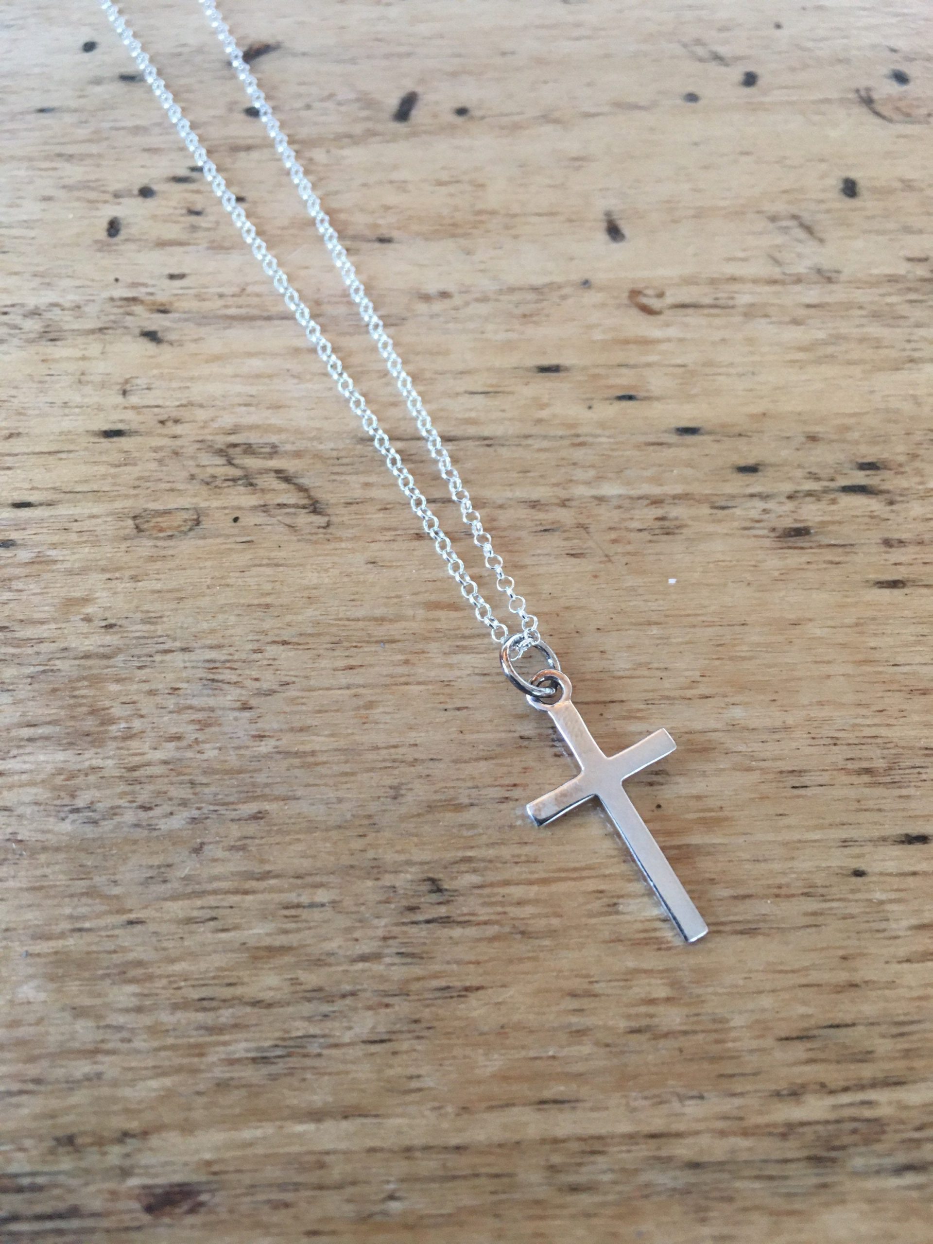 Le Symbolisme Profond du Collier Croix Chrétienne