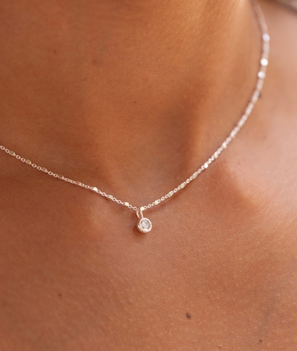 collier ras le cou