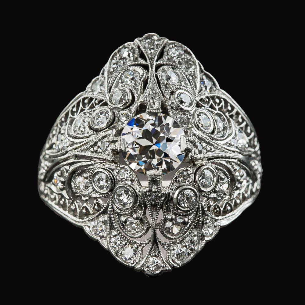 La Magie des Bagues Fantaisie : Des Accessoires Originaux pour Sublimer Votre Style