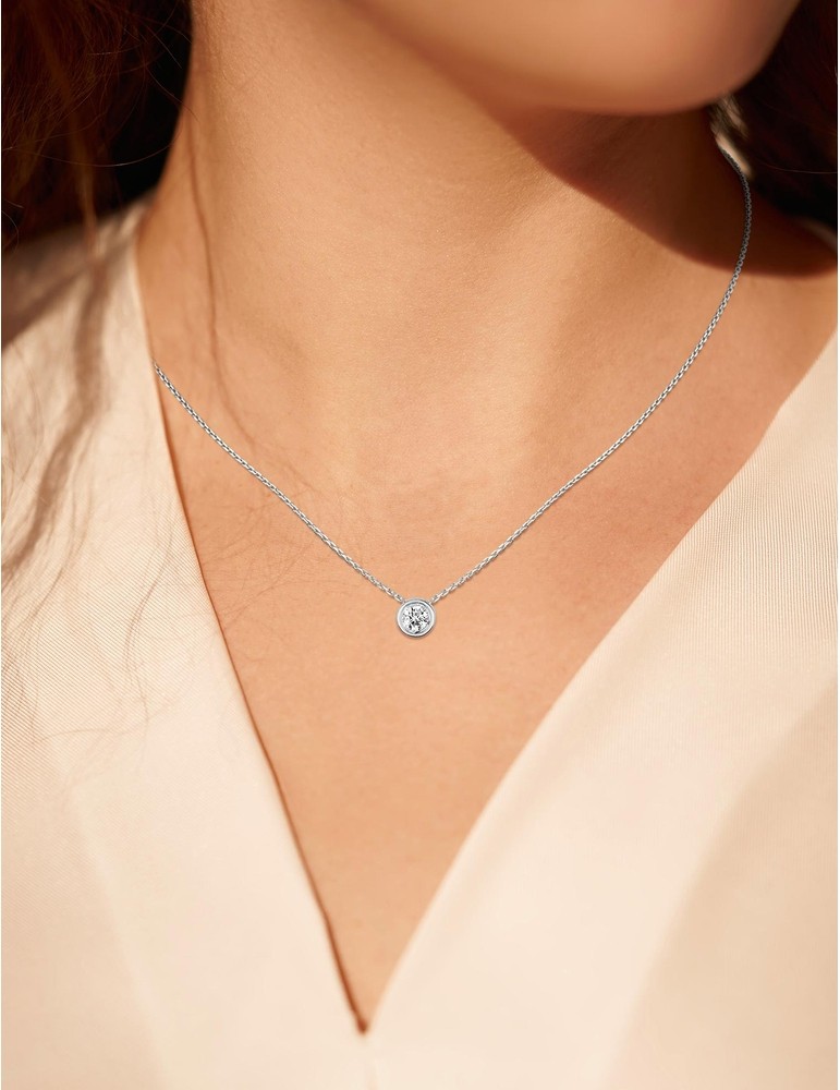 Élégance et Raffinement : Le Collier Diamant Incontournable pour la Femme Moderne