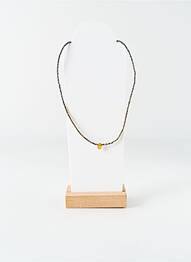 Collier pas cher : élégance et style à petit prix